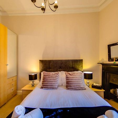 Joivy Spacious Apartment Next To The Meadows เอดินบะระ ภายนอก รูปภาพ