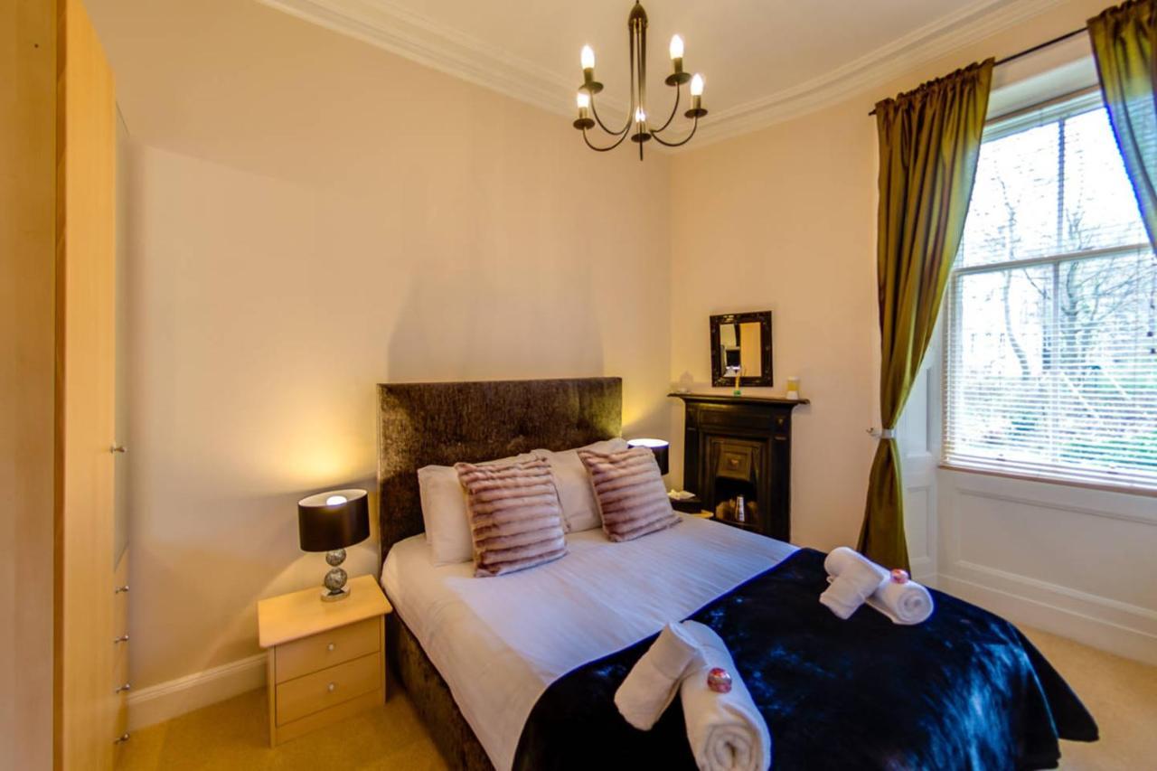Joivy Spacious Apartment Next To The Meadows เอดินบะระ ภายนอก รูปภาพ